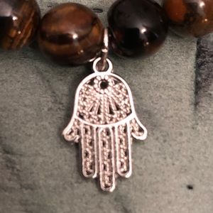 💖*BRAND NEW* Elastic Bead Bracelet with Charm 💖